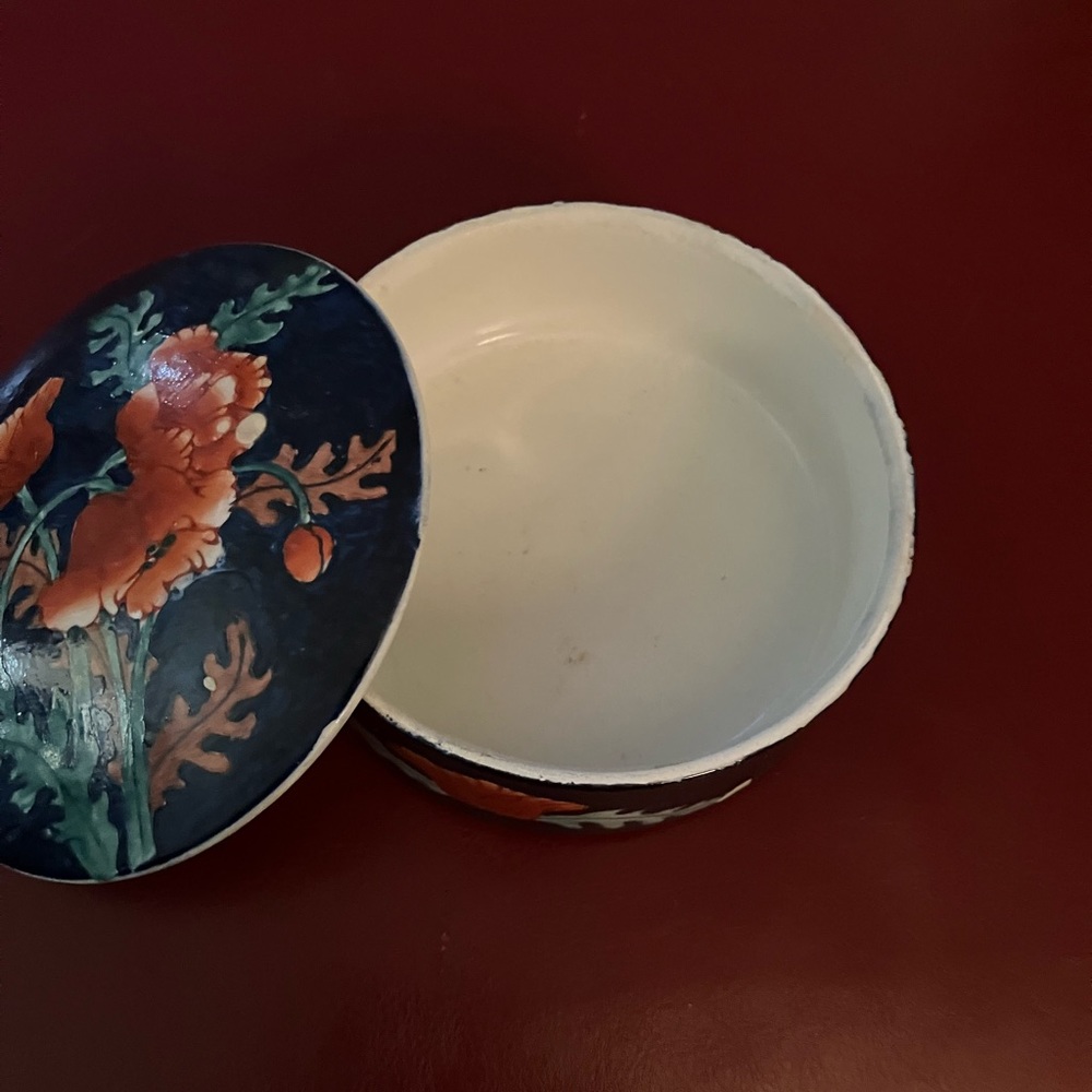 Japanese rounded cloisonné lidded dish.